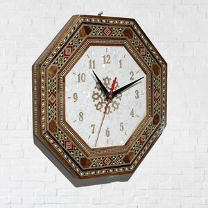 Klocka, väggklocka, armbandsur, graverad träklocka, handgjord klocka, intarsia, mosaik, julklapp, möbler - pärlemor, kontorsinredning bild 8