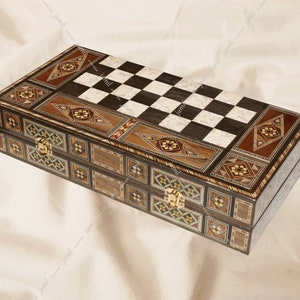 16&quot; Chess and Backgammon board HQ, Included ( 16&quot; Chess and backgammon board, wooden Chess Pieces, backgammon checkers, dices)