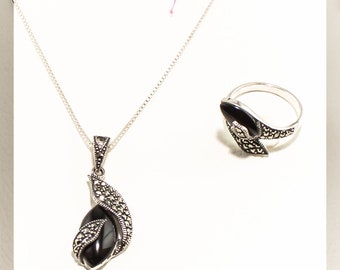 include (Set of silver necklace, earring, ring and Chain, wooden Mosaic jewelry Box),friend gift, valentine gift/ Total 9 g, Ring Size 9