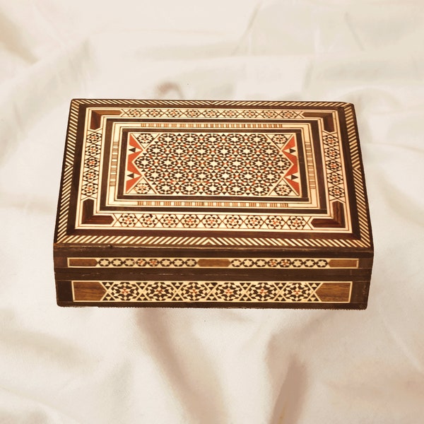 Cigar box, Sweet Box, Jewelry Box,velvet lined, medium Box,Mosaic box, wedding gift, wooden box,mother of pearl inlay, gift,Handmade box