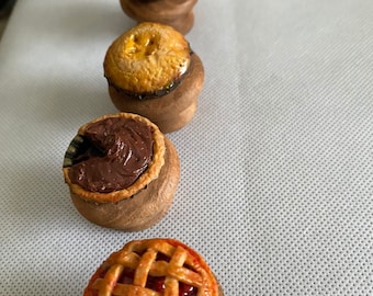 Specialized Food Knobs 1:12 scale, each is made to order. Each pie is uniquely designed, request your favorite style!