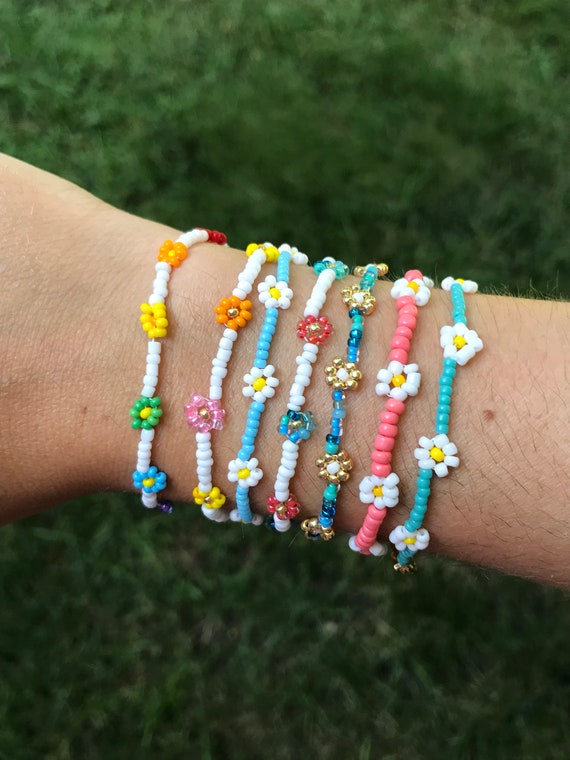 Custom Daisy Chain Bracelet Beaded Flower Bracelet Colorful | Etsy