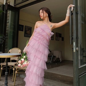 Haltered Sliding Ruffle Layered morbido tulle Hem fit e flare tutu lunghezza caviglia abito da ballo multi colori