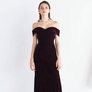 Elegant Off-the-shoulder Mermaid Velvet dress • Dark wine Sweetheart neckline Modern long Velvet Dress