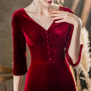 Elegant Long V-neck heart-shape bow-tied back A-line Velvet Dress Designer Modern burgundy Velvet Dress Ball Banquet Wedding Party image 2