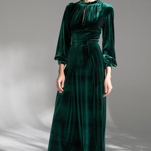 Vintage Long sleeves Boat Neck ruched boidce tight waist design Velvet Dress thigh slit Designer Modern emerald green Velvet Dress image 4