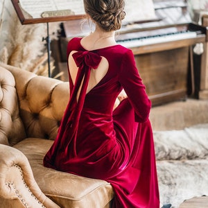 Elegant Long V-neck heart-shape bow-tied back A-line Velvet Dress Designer Modern burgundy Velvet Dress Ball Banquet Wedding Party image 3