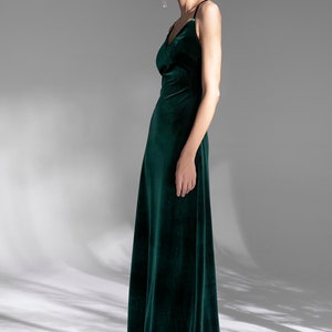 Sexy Spaghetti-straps Sweetheart neckline Crisscross back long Velvet Dress Bridesmaids Prom Dress Emerald Green Party Banquet Wedding image 3