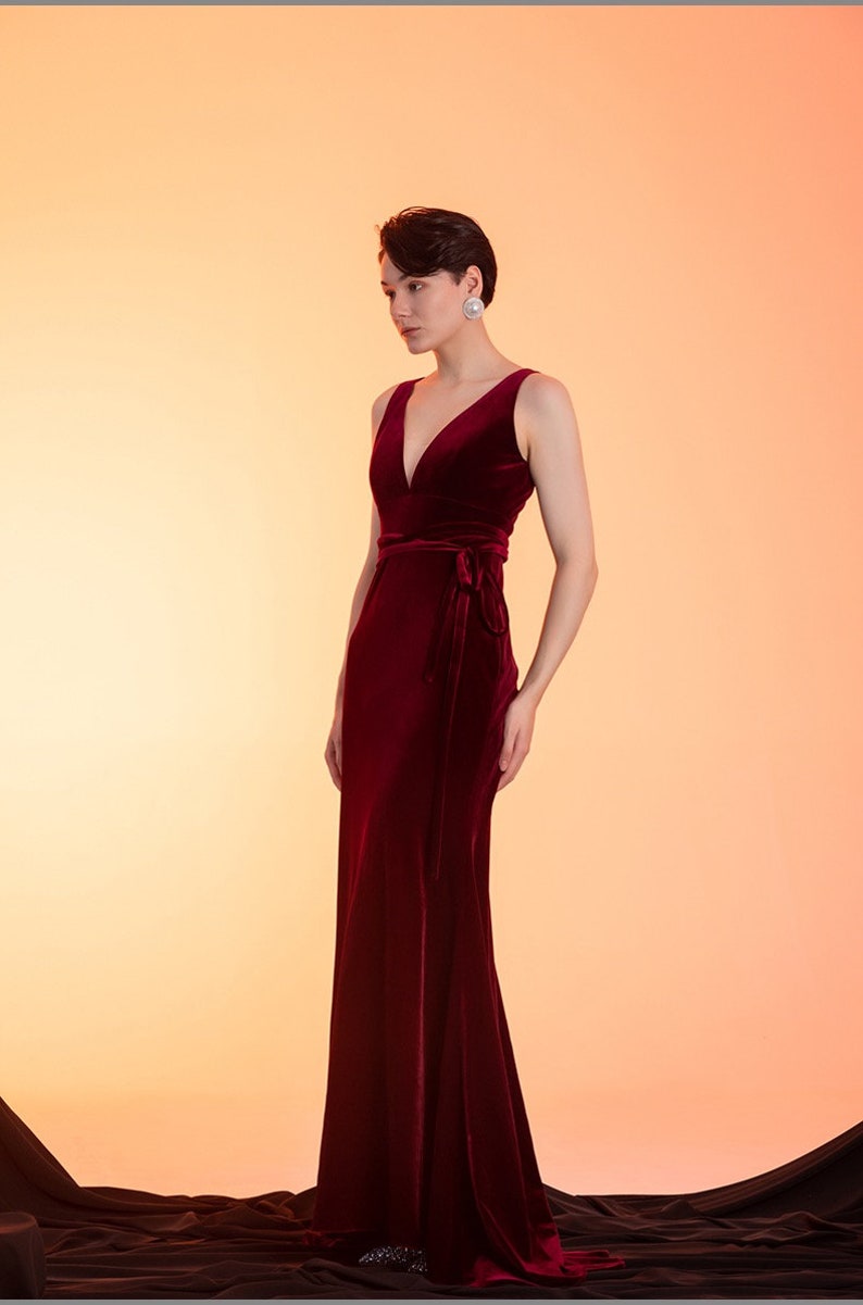 Elegant V-neck Hepburn Style mermaid long Velvet Dress with thin sash Floor-length Bridesmaids Velvet Prom Dress wine burgundy Gifts zdjęcie 6