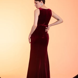 Elegant V-neck Hepburn Style mermaid long Velvet Dress with thin sash Floor-length Bridesmaids Velvet Prom Dress wine burgundy Gifts image 2