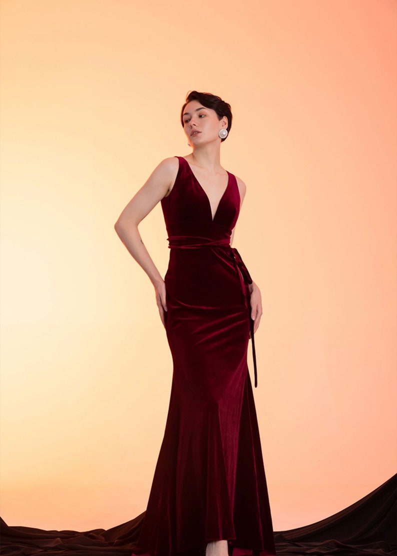 Elegant V-neck Hepburn Style mermaid long Velvet Dress with thin sash Floor-length Bridesmaids Velvet Prom Dress wine burgundy Gifts zdjęcie 4