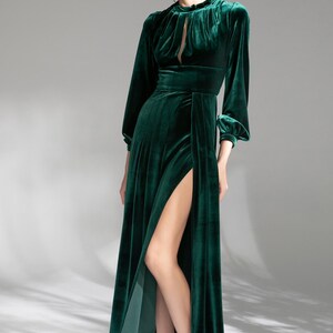 Vintage Long sleeves Boat Neck ruched boidce tight waist design Velvet Dress thigh slit Designer Modern emerald green Velvet Dress image 6