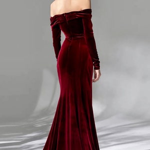 Sexy Off the Shoulder long sleeves ruched bodice Mermaid Velvet dress Modern long Wine color Velvet Party Banquet Wedding Dress image 2