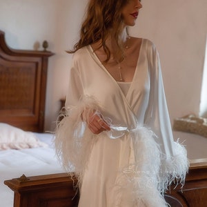 Bride ostrich feather silky satin long robe dress white ivory train multi-color custom bride bridesmaids pregnancy maternity robe Gift image 5