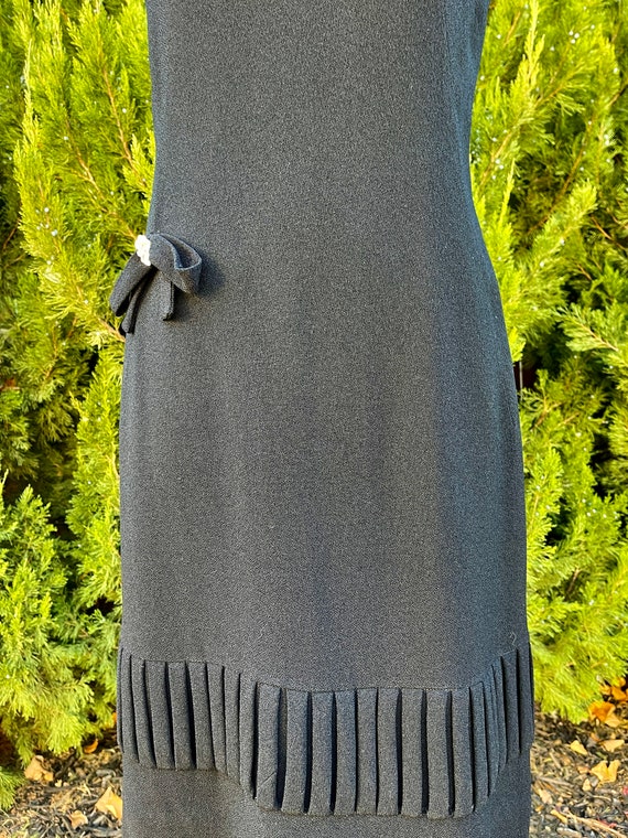 1970s R & K Black Wool Sleeveless Dress - image 3