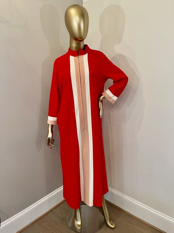 1970s Cherry Red Brushed Cotton House Coat