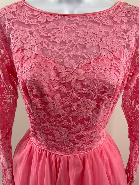1970s Bubble Gum Pink Lace Cocktail Dress - image 5