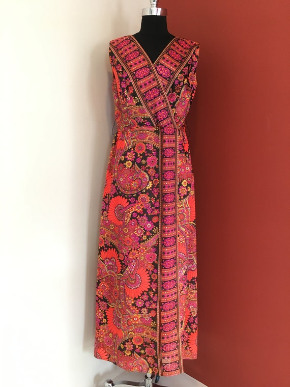 1970s Bold Floral Print Faux Wrap Dress