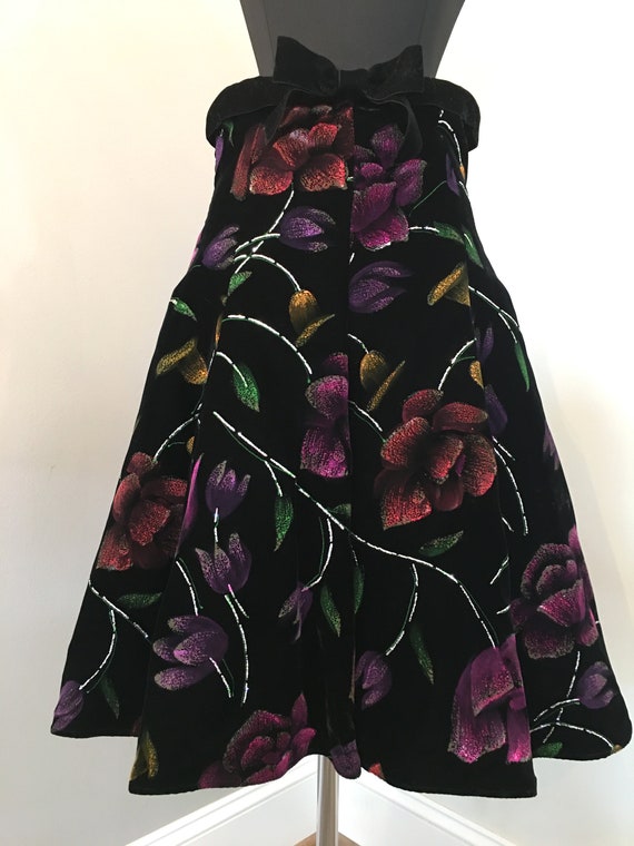 1980s Patricia Rhodes Floral Full Velvet Skirt - image 1