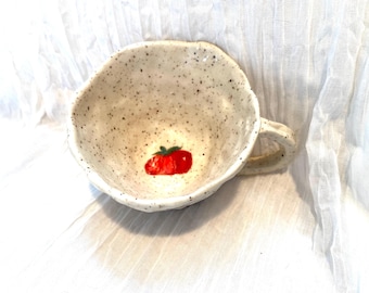 Tomatöverraskningstekopp