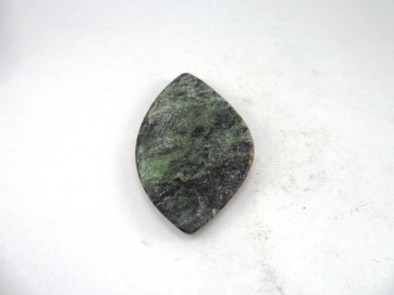 Cabochon from Rhodonite Only Natural Stones ruby spar 45x26x3 mm