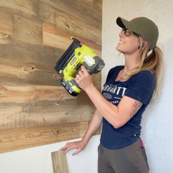 Reclaimed Wood Paneling | 20 s.f. | Cheyenne Finish