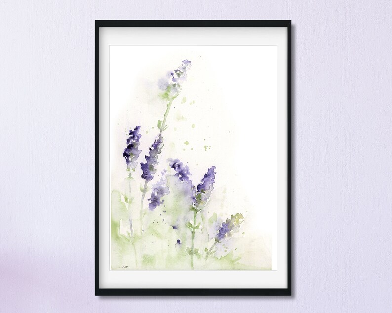 K&ouml;nnte beinhalten: Aquarellmalerei von Lavendelbl&uuml;ten in Violett- und Gr&uuml;nt&ouml;nen auf wei&szlig;em Hintergrund.