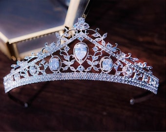 Women Bride Wedding Silver Color Bling Crystal Rhinestone Princess Queen Prom Function Costume Party Tiara Crown PROP Hair band Headband