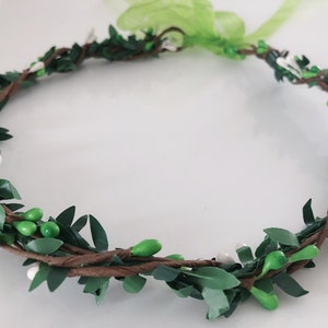 Women Green Leaf Berry Greenery Rustic Woodland Crown Tiara Bridal Wreath Headband Garland Headpiece Hair band with ribbon
