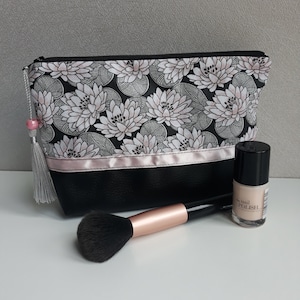 pochette/trousse maquillage/coton imprimé fleurs /rose/noir/blanc/similicuir noir/cadeau femme