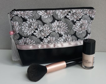 pochette/trousse maquillage/coton imprimé fleurs nénuphars/fleurs de lotus/rose/noir/blanc/similicuir noir/cadeau femme