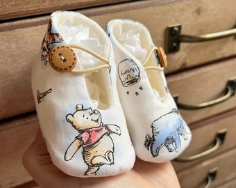 Winnie and friends Baby shoes - Several Sizes