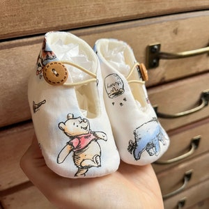 Winnie and friends Baby shoes - Several Sizes
