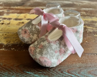 Poppies (liberty fabric) Baby shoes - Several Models and Sizes