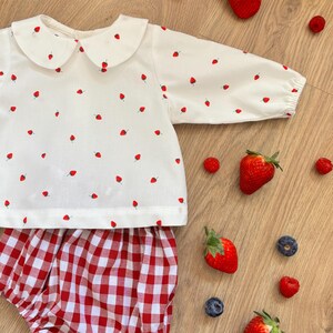 Camisa bebé manga larga fresas