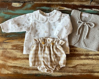 Camisa de bebé estampado conejos manga larga o corta (Rabbits Baby shirt long or short sleeves)