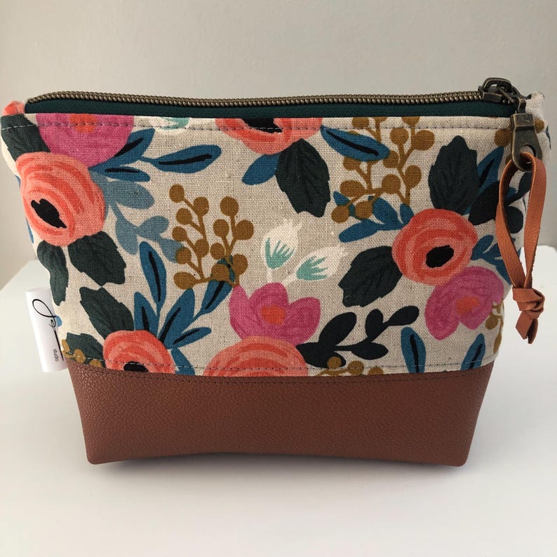MadebyGraceStudio Zipper Pouch