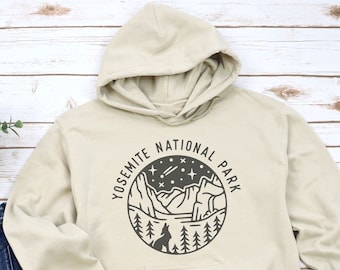 Yosemite National Park Hoodies for Men and Women| US National Parks Hoodie & Sweatshirts for Hiking trip| Desert Night Sky with Coyote