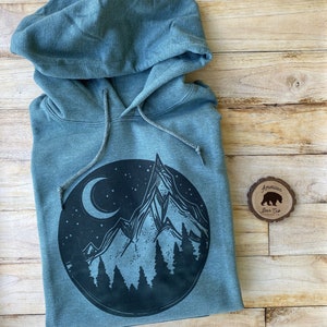 Mountain Night Hoodies for Women and Men| Camping Hoodie for an Outdoorsy Adventure| Plus Size Hoodies Available| Nature Lover Gift