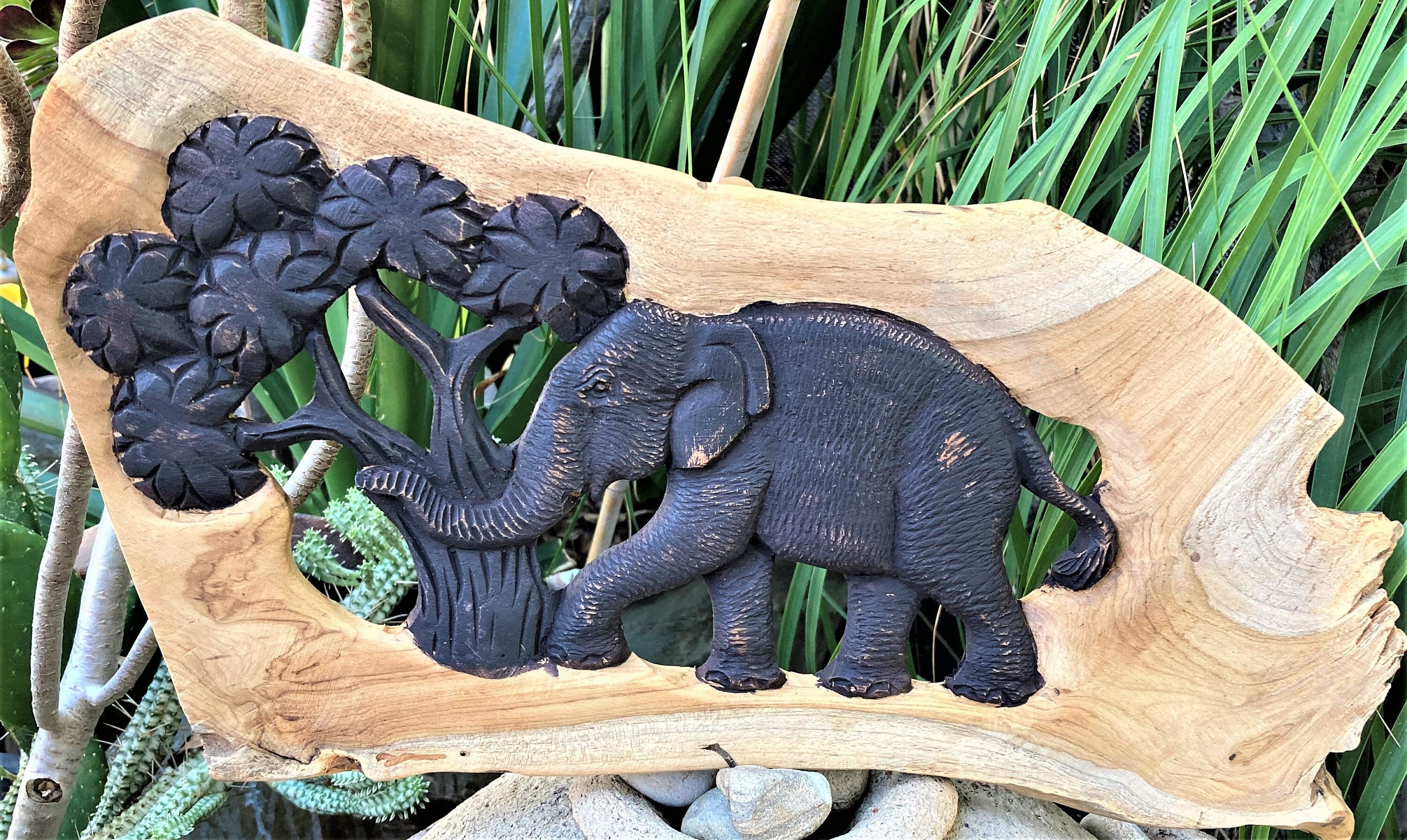 象のチーク材壁掛け（シングル） - Etsy 日本