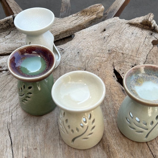 Ceramic incense holder and essential oil burner with leaves