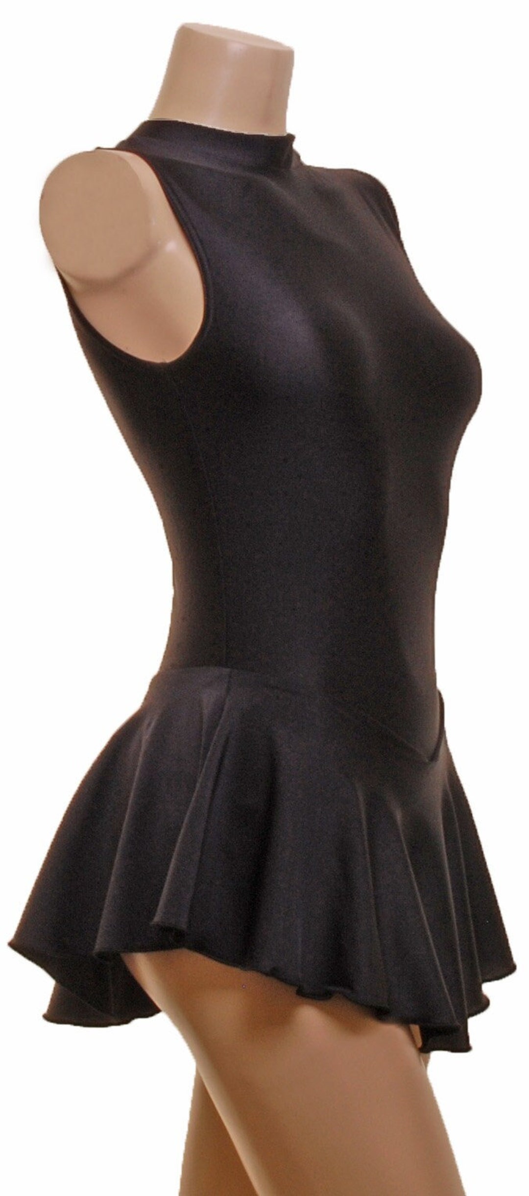 Ice skating dress black lycra no sleeves (polly)
