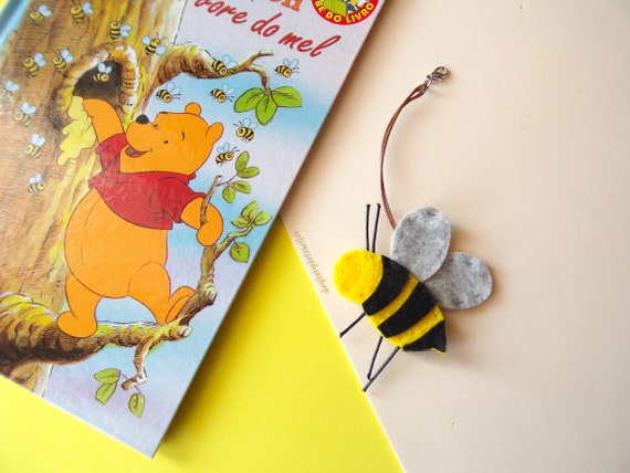 Disney Winnie The Pooh Hunny Pot Keychain