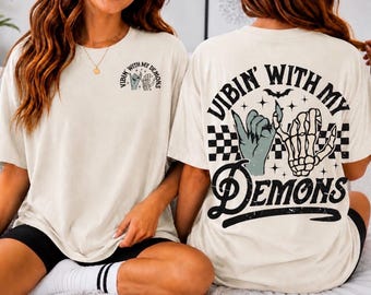 Vibin' With My Demons-tröja, rolig Halloween-tröja, retro Halloween, Skelton-tröja, rutig t-shirt