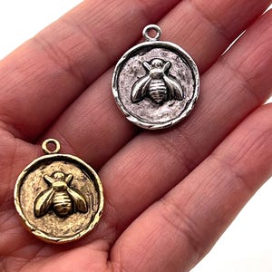 Bee Charm, 24k plated Antique Gold,  Bee Pendant, Vintage Style Jewelry, Findings,Jewelry Making Supplies, Silver Bee Charm, gold Charms