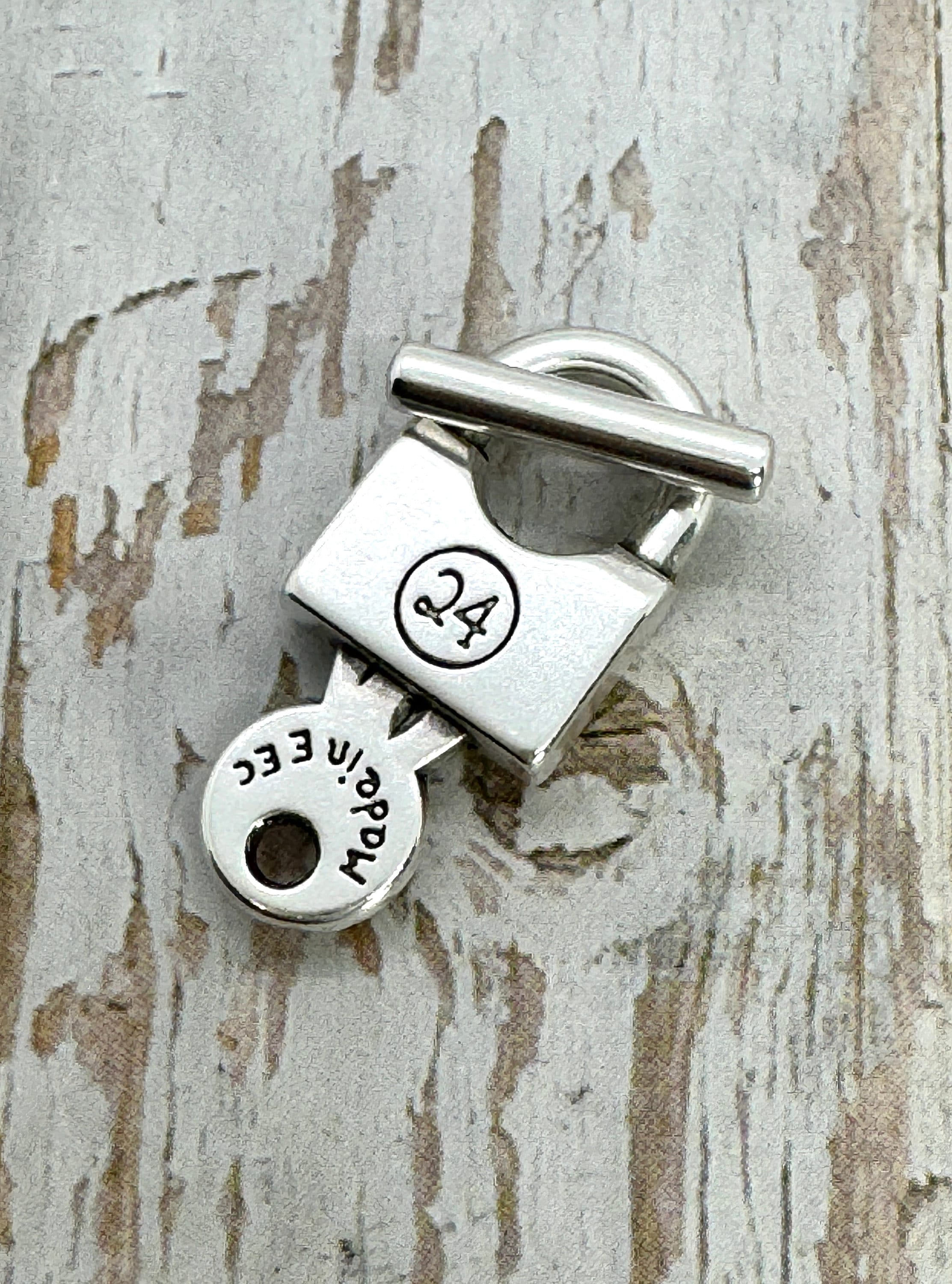 小物 vaultroom PADLOCK KEY HANGER / silver PADLOCK KEY HANGER / SILVER – VAULTROOM