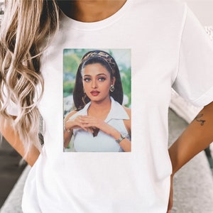 Aishwarya Rai Bachchan. Bollywood T Shirt, Hindi Cinema, B Town, Bollywood Vintage, Gift Tshirt, Hindi Movies, Tinsel Town, SRK, Hindi Movie