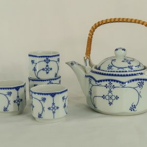 Vintage Chinoserie Tea Set