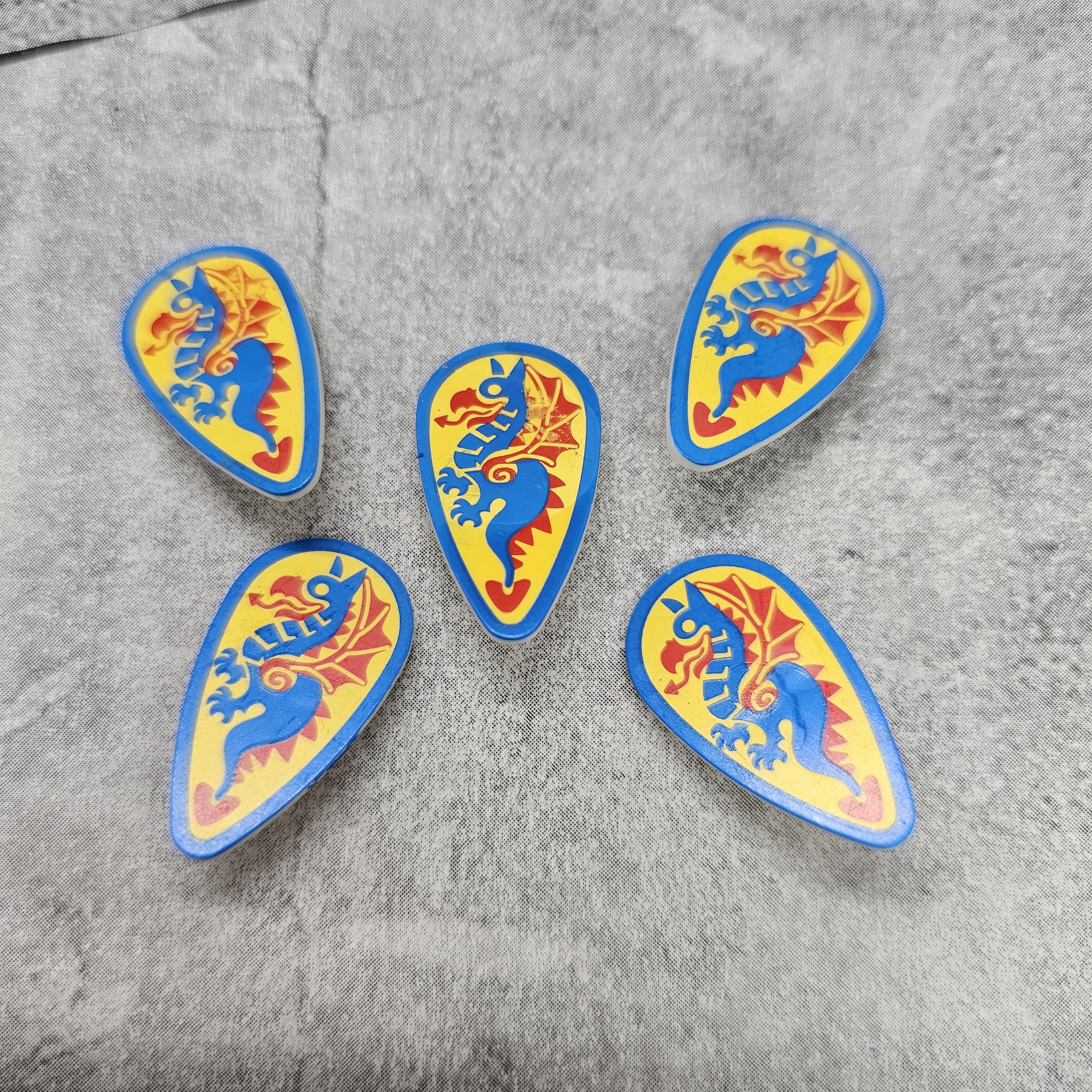 5-pack Custom Classic blue Dragon Shield Long lot for Minifigures | D9DPA10 Knight |  Minifigure NOT Included | green white yellow