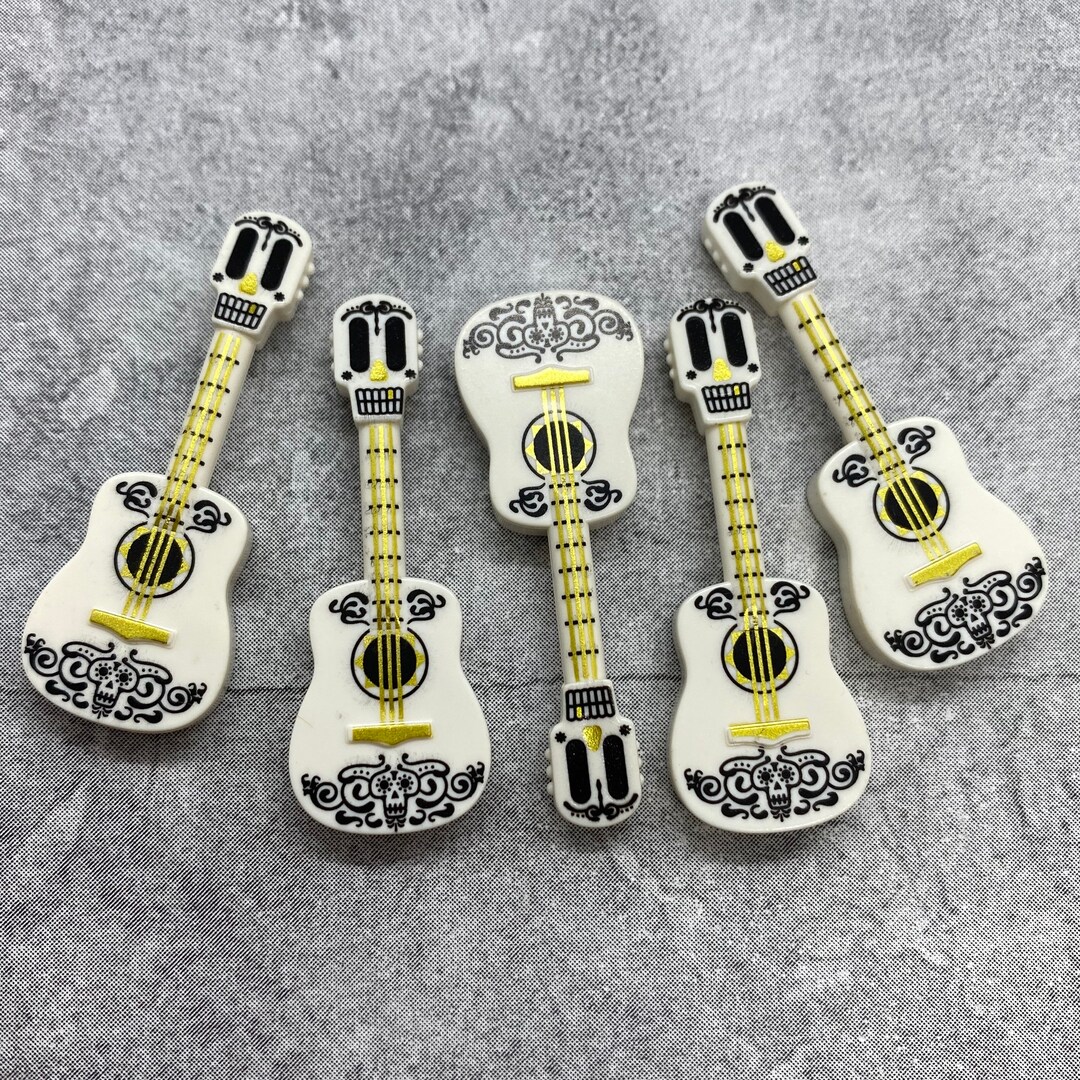 CoCo.さま＊オーダー品になります Mariachi Coco Guitar for Lego Minifigures | D80916 | Minifigure